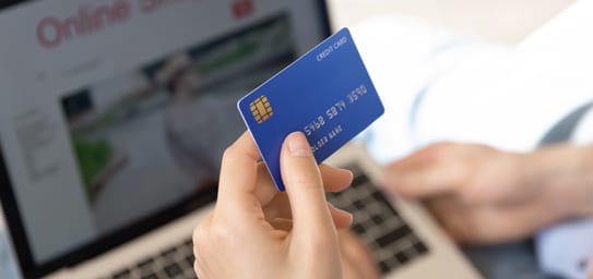 ¿Cómo prevenir el fraude de las tarjetas de débito o crédito?