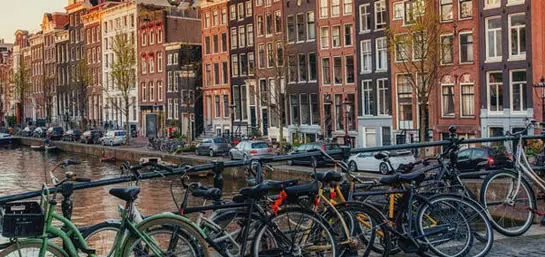 La bicicleta es el medio de transporte más sano, barato y ecológico que una ciudad puede tener